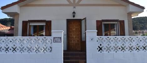 تفاصيل الفندق من الخارج