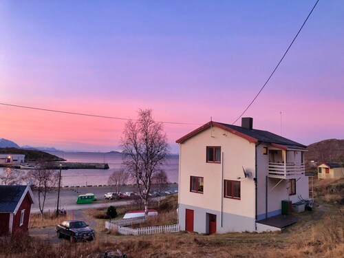 Villa with fantastic view located in Skrolsvik Harbor