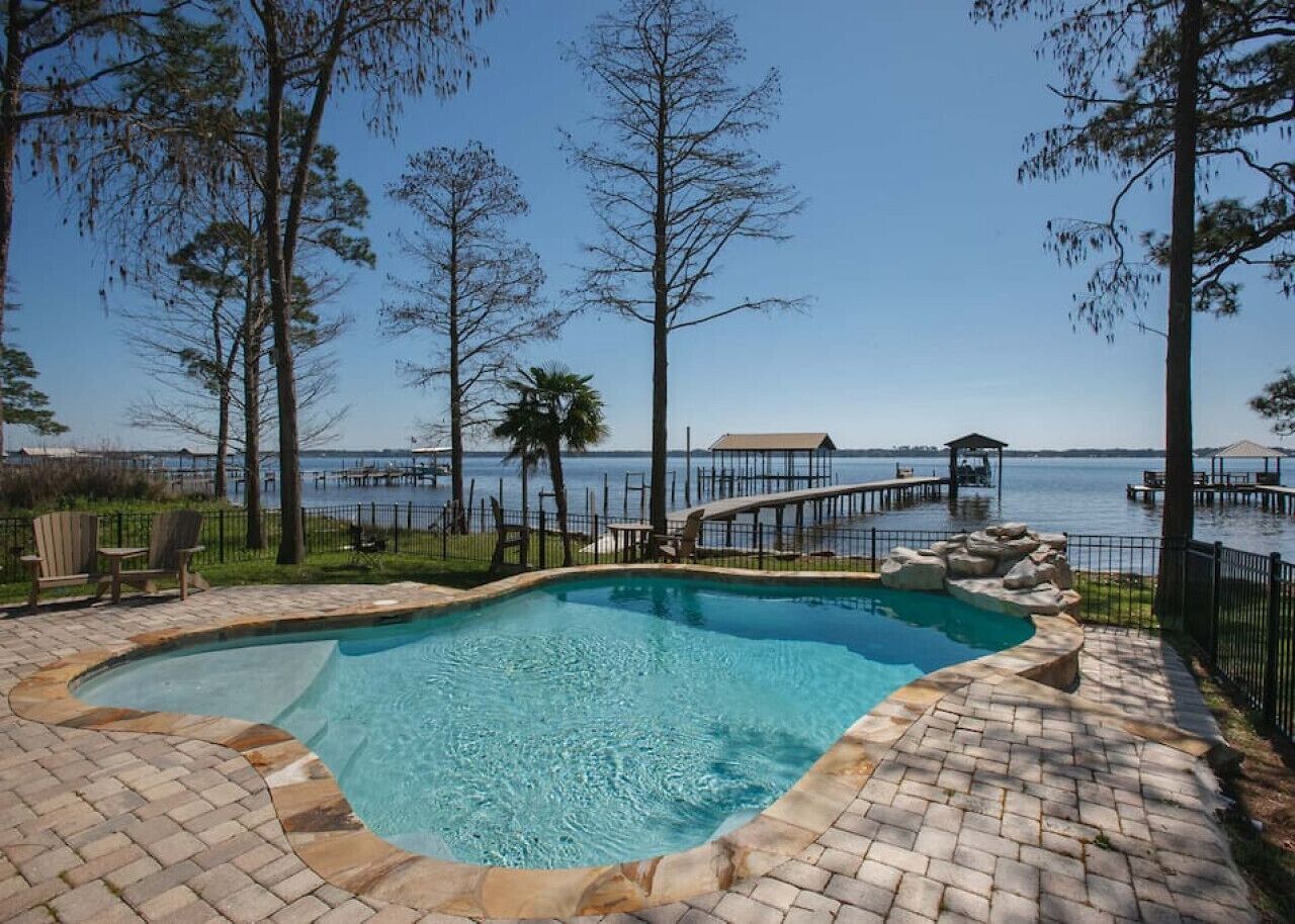 Gorgeous Bay Landing private pool-pet friendly