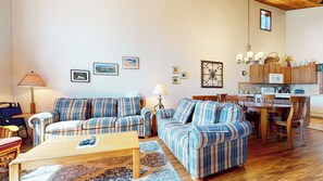 Smart TV, chimenea y reproductor de DVD