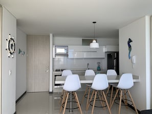 Microwave, oven, cookware/dishes/utensils