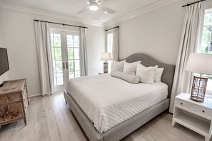 4 quartos, ferros/tábuas de passar roupa, Wi-Fi de cortesia