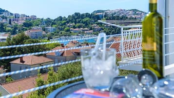 Appartement (Two Bedroom Apartment) | Vue depuis l’hébergement