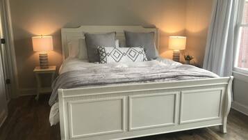 6 chambres, bureau, fer et planche Ă repasser, lit parapluie