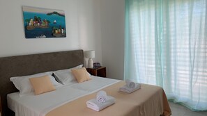 3 bedrooms, iron/ironing board, travel cot, free WiFi