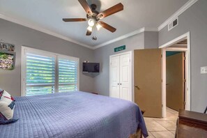 2 bedrooms, iron/ironing board, free WiFi, bed sheets