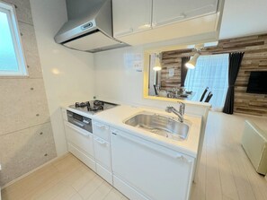 雪櫃、微波爐、爐具、廚房用具/餐具/器皿