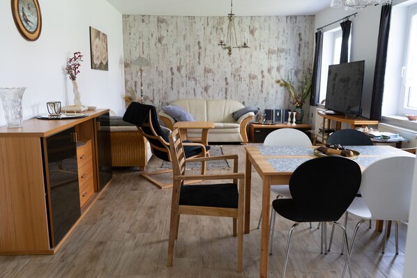 Televisión, libros y estéreo 