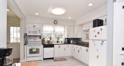 ONE BLOCK TO BEACH-REHOBOTH BY THE SEA-PET FRIENDLY-TWO DISCOUNTED WEEKS LEFT!!