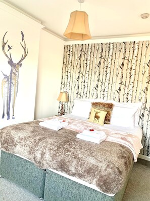 Apartment, 3 Bedrooms | 3 bedrooms, free WiFi, bed sheets - Netherhall Way (Cambridge)