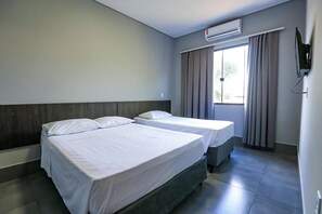 Een strijkplank/strijkijzer, gratis wifi