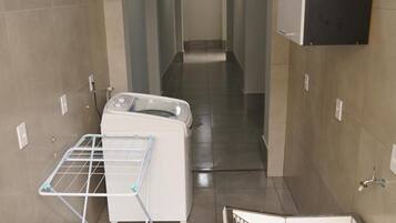 Tabla de planchar con plancha y wifi gratis