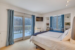 4 bedrooms, iron/ironing board, free WiFi, bed sheets