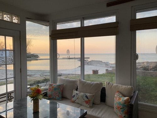 Beachfront + Cedar Point + Fishing + Firepit + Park & Pier = Lake House Vibe!