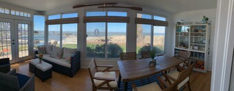 Beachfront + Cedar Point + Fishing + Firepit + Park & Pier = Lake House Vibe!