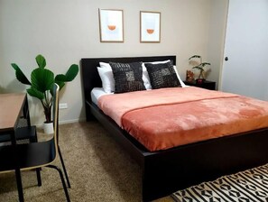 1 chambre, fer et planche à repasser, Wi-Fi, draps fournis
