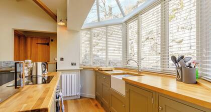 2 bedroom accommodation in Malham