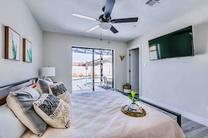 4 habitaciones, tabla de planchar con plancha y cuna de viaje 