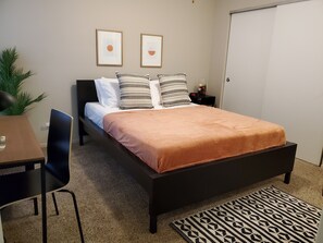 1 chambre, fer et planche à repasser, Wi-Fi, literie fournie