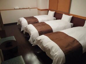 1 dormitorio, escritorio, wifi gratis y ropa de cama