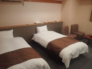 1 slaapkamer, een bureau, gratis wifi, beddengoed