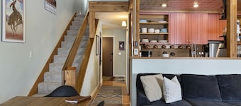Outpost: Twinberry 3522 - Located in the Aspens!