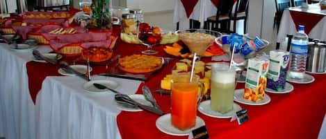 Free daily buffet breakfast