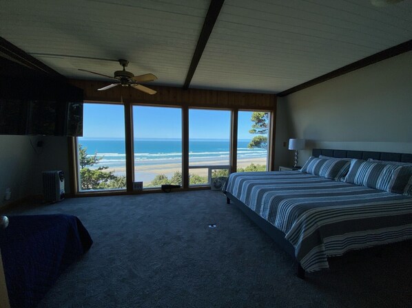 4 slaapkamers, een strijkplank/strijkijzer, reisbedje, gratis wifi