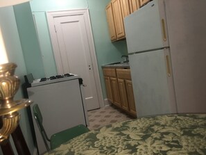 Interior - Private Stanza (Queens)