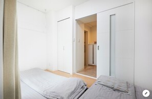 1 chambre, bureau, fer et planche à repasser, Wi-Fi gratuit