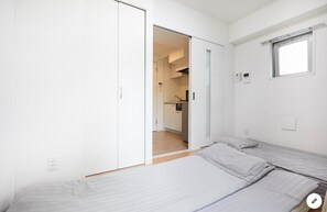 1 chambre, bureau, fer et planche à repasser, Wi-Fi gratuit