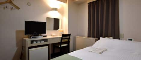 1 bedroom, desk, free WiFi, bed sheets