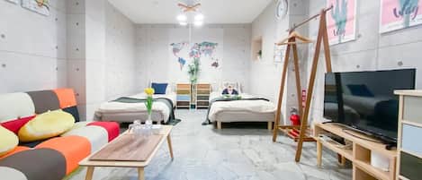 1 室のベッドルーム、デスク、アイロン / アイロン台、WiFi (無料)