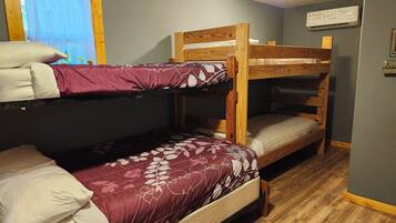Free WiFi, bed sheets