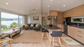 Fridge, microwave, dishwasher, coffee/tea maker