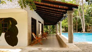 Luxury Villa | Terrace/patio