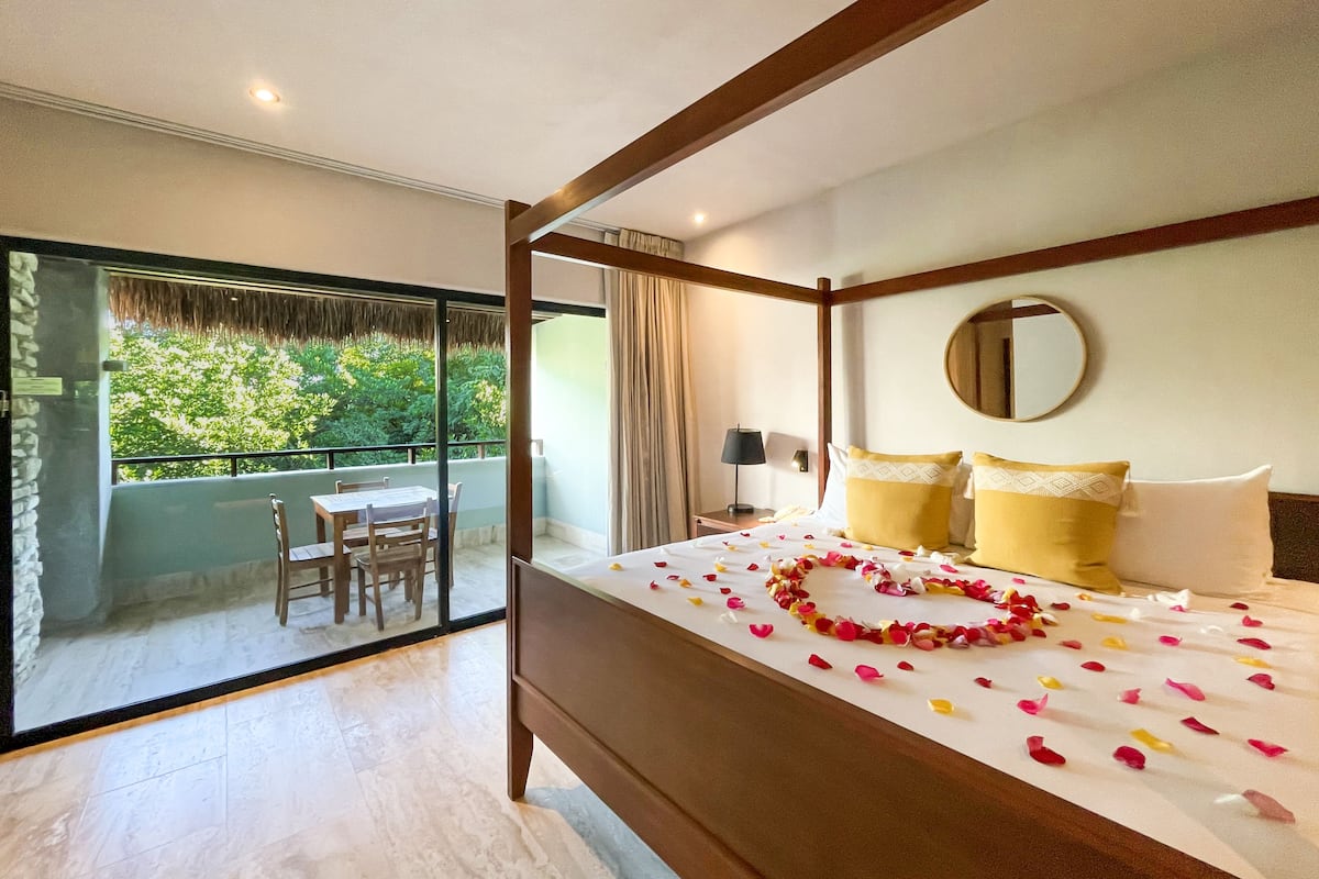 Suite, 1 Bedroom, Balcony | Premium bedding, down comforters, in-room safe, blackout drapes