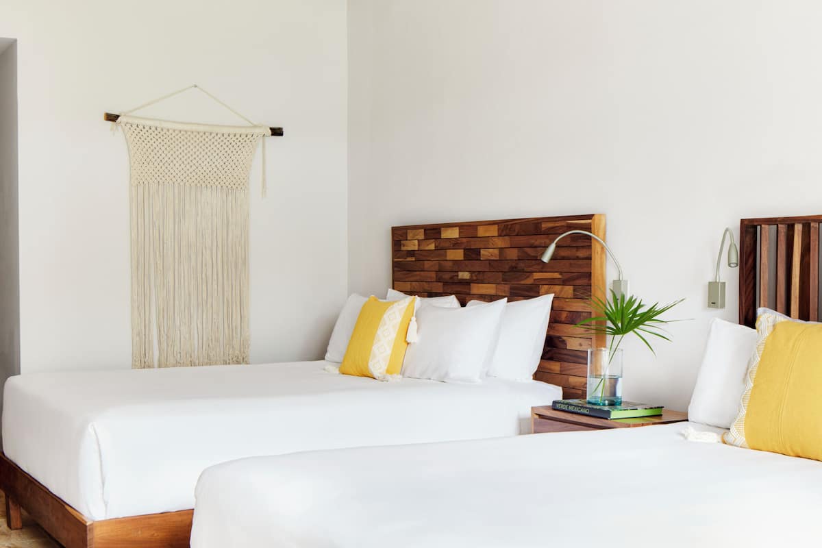 Premium bedding, down comforters, in-room safe, blackout drapes