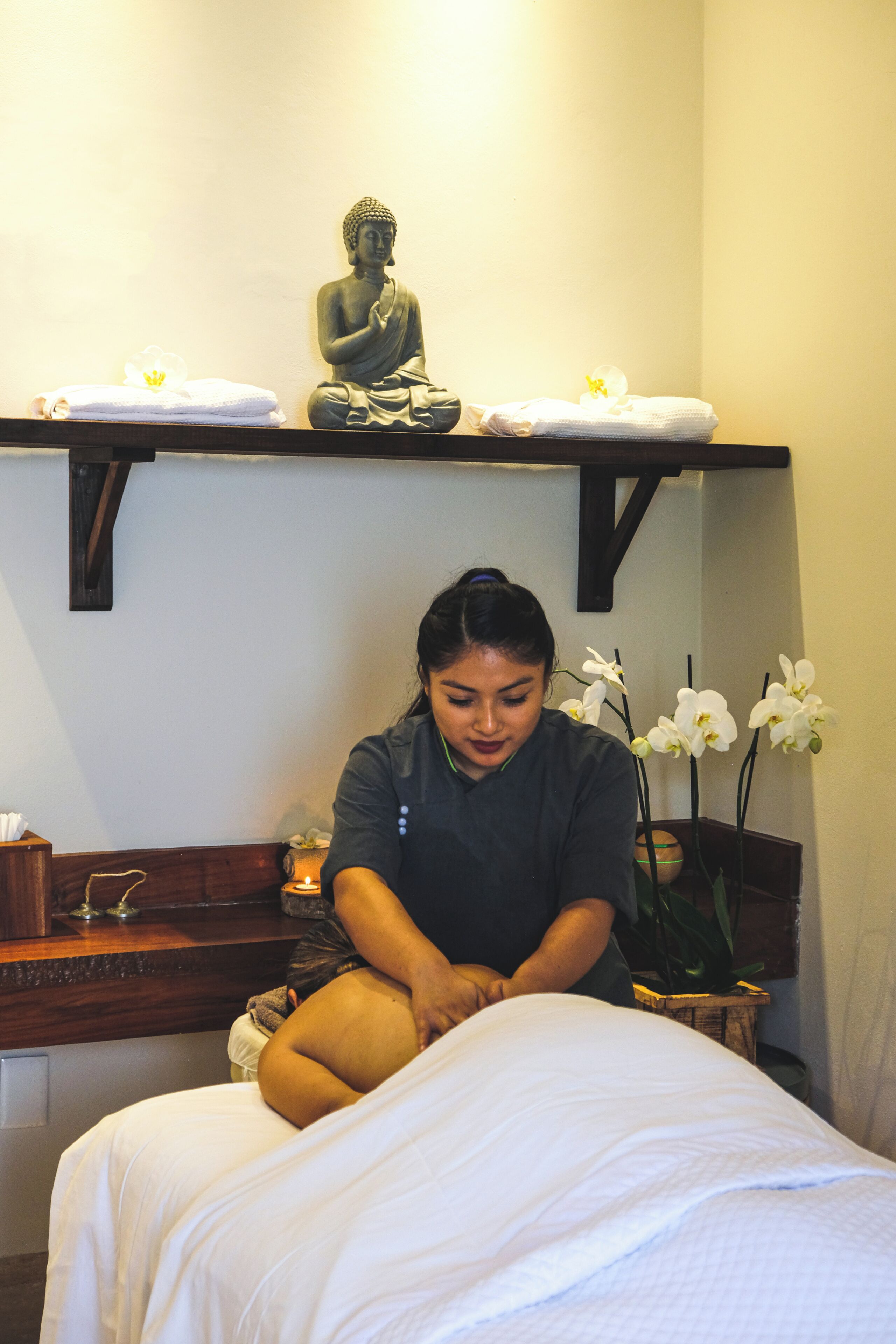 Couples treatment room(s), body treatments, body scrubs, facials