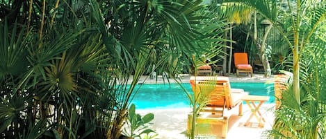 Premium bedding, down duvets, in-room safe, blackout curtains