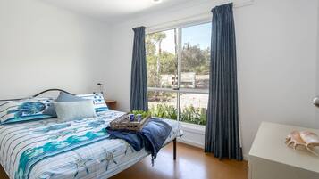 3 bedrooms, iron/ironing board