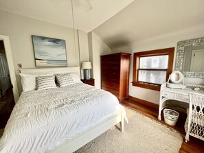 7 bedrooms, desk, travel crib, free WiFi - 7br/3.5ba Classic Bay Head Beach House Steps To The Beach  (Bay Head)