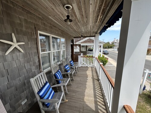 7br/3.5ba Classic Bay Head Beach House Steps To The Beach 