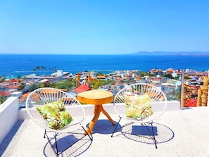 Outdoor dining - Private Pool OCEAN VIEW Sky Loft steps from Beach & Malecon + Safe Loc (Puerto Vallarta)