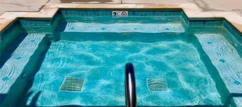 Pottery Barn Perfect Steps 2 LightRail, Mall, Restaurants, Shop, Schwab,Skyridge