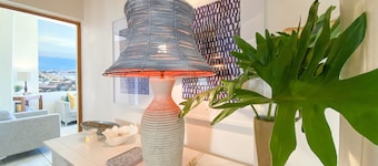 Searle's Manor - Apt 13