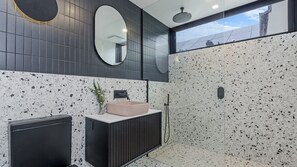 Badewanne, Haartrockner