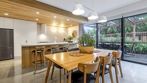 Dining - Vesper offers secluded luxury in the heart of Port Fairy (PORT FAIRY)