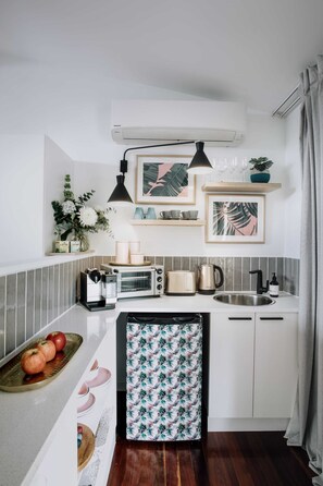 Fridge, microwave, coffee/tea maker, toaster