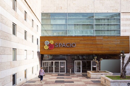 Stupendo Airport Studio 2